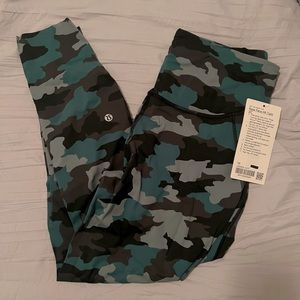 NWT Lululemon Base Pace High Rise Tight 25” camo print